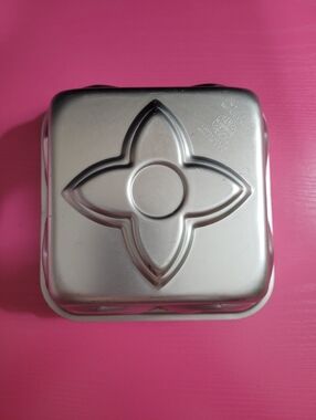 Vintage Wear-Ever Aluminum Square Small Mold Pan No. 2921